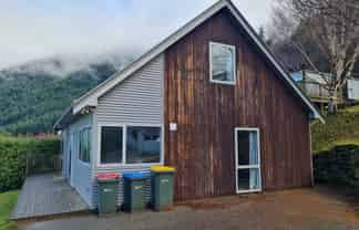 21B Watts Road, Fernhill/Sunshine Bay