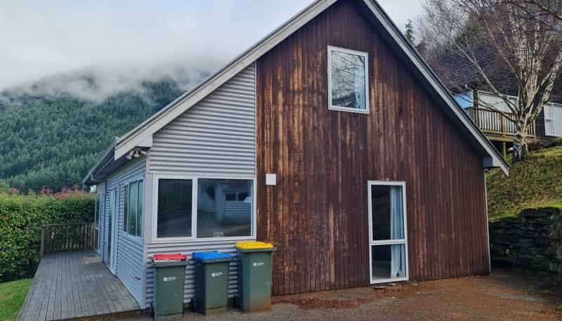 21B Watts Road, Fernhill/Sunshine Bay