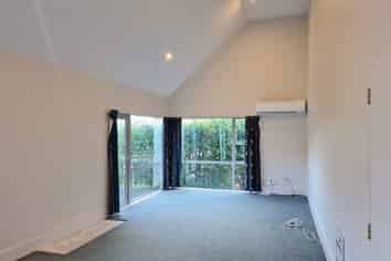 21B Watts Road, Fernhill/Sunshine Bay