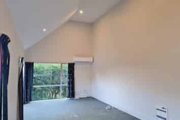 21B Watts Road, Fernhill/Sunshine Bay