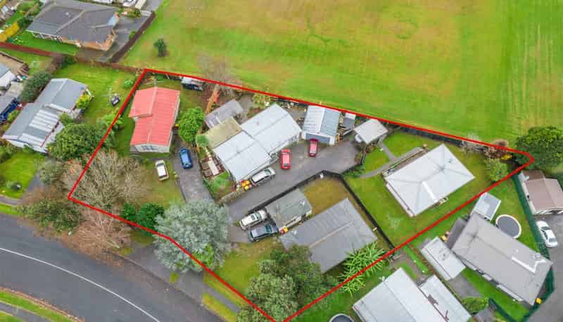 17 Barneys Farm Road, Clendon Park