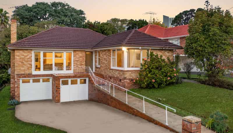 15 Kerr-Taylor Avenue, Mount Albert