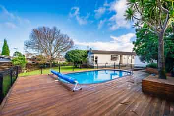 24 Tupaki Place, Pakuranga Heights