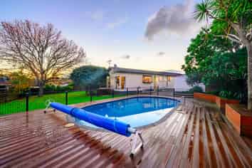 24 Tupaki Place, Pakuranga Heights