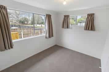 17a Mon Desir, Manurewa