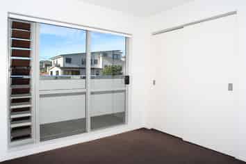 Auckland - Address withheld