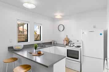 2/74 Waiwhetu Road, Waiwhetu