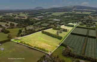 15 Linnell Road, Poroti