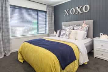 19 Dinning Road , Riverhead