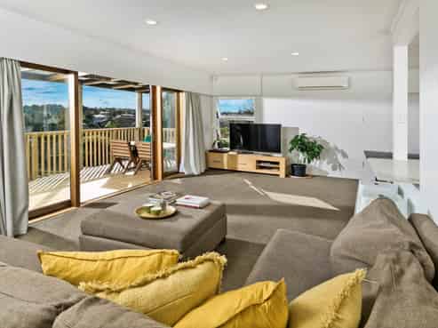 1 Weatherly Road, Torbay