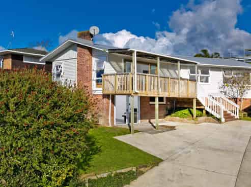 1 Weatherly Road, Torbay