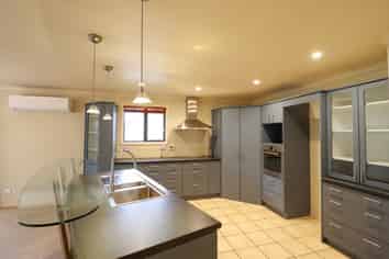 217 Pages Road, Gleniti