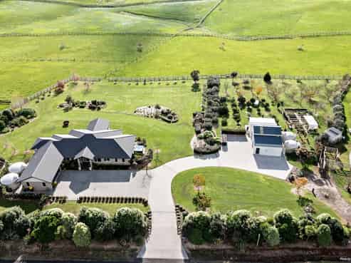 2 Irwin Road, Karaka