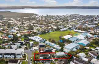 7 Gwendoline Avenue, Te Atatu Peninsula