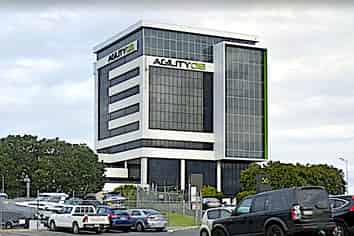 Office with Natural light and View