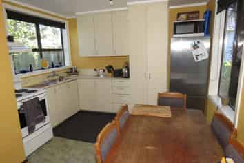 40 Disraeli Street, Westport