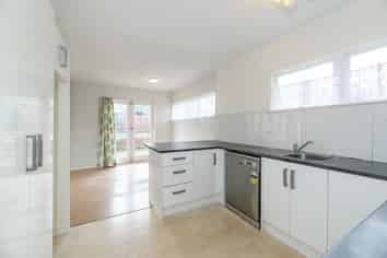 42A Wedgwood Avenue, Mangere East