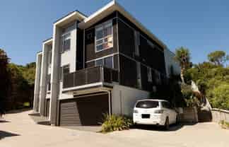 8/114 Mitchell Street, Brooklyn