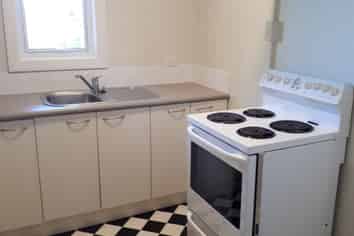 2 / 165a Hinemoa Street, Birkenhead