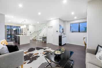 15 Silvereye Road, Hobsonville