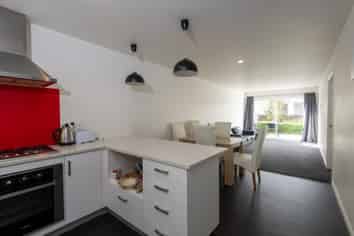 Room E/3/5 Edgecumbe Street, Whitiora