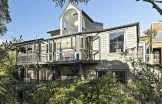 11 Waikowhai Street, Ngaio