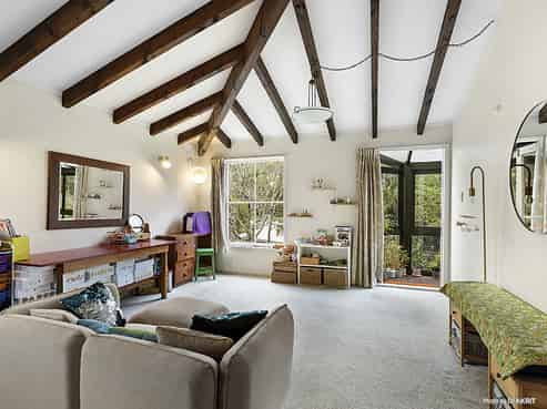 11 Waikowhai Street, Ngaio