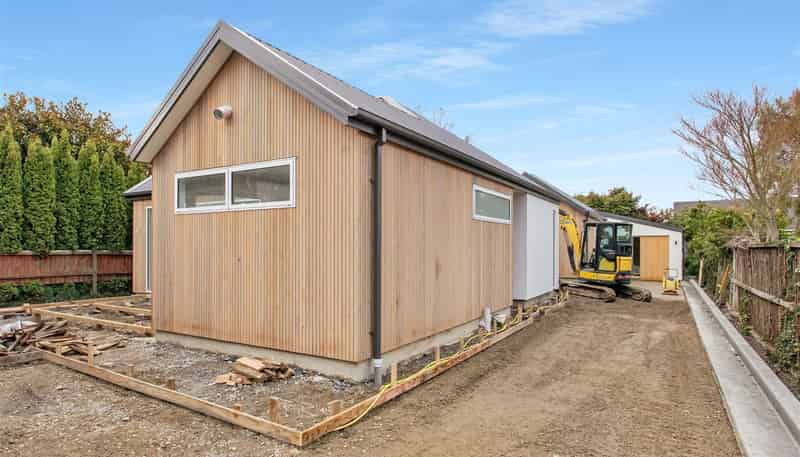 2/78 Straven Road, Fendalton