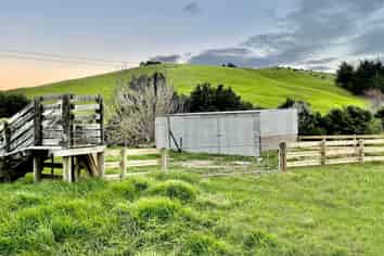 1493 South Head Road, Helensville