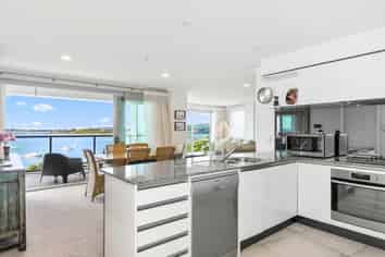 606/72 Devonport Towers, Devonport Road, Tauranga Central