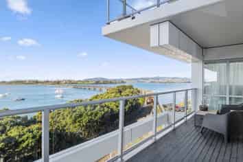 606/72 Devonport Towers, Devonport Road, Tauranga Central