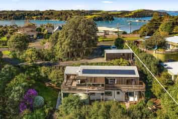 42 Green Road, Matakana