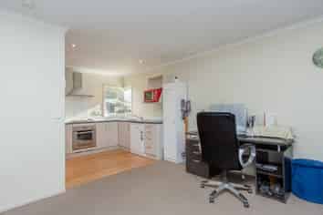 6/64 Kawaha Point Road, Kawaha Point