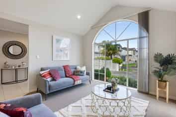 17 Stamford Crescent, Flat Bush