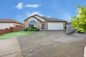 17 Stamford Crescent, Flat Bush