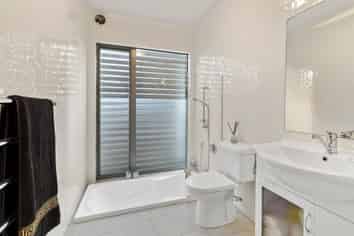 155 Arran Road, Browns Bay