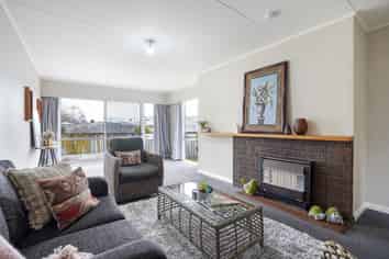 8 Hendon Place, West End