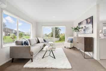 6 Neill Boak Place, Beachlands