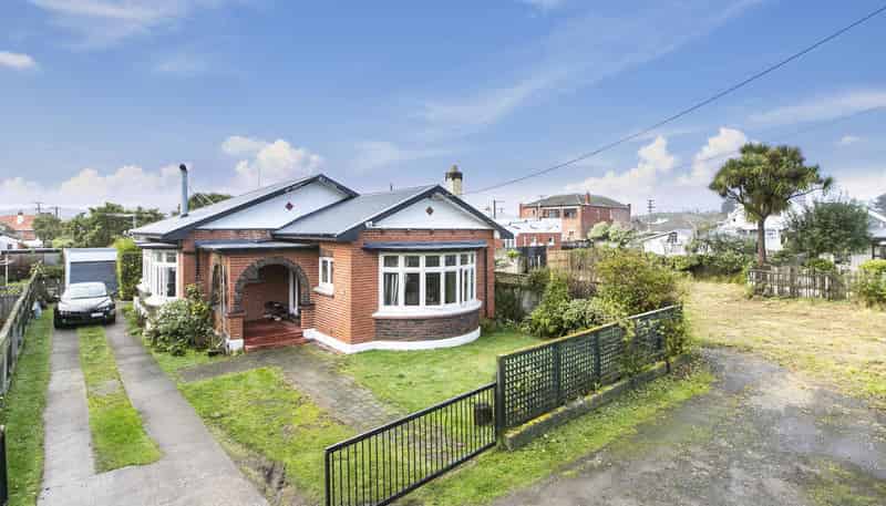 26 & 26B Ings Avenue, Saint Clair