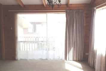 28a Sandgate Avenue, Botany Downs