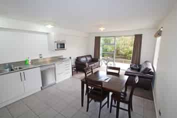 Room 1/6 Ethel Benjamin Place, North Dunedin