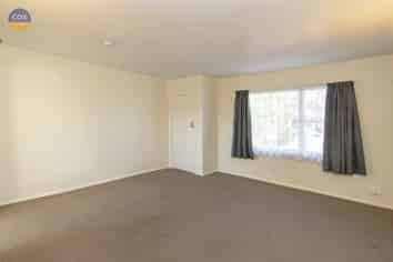 2/3 Merton Crescent, Pirimai