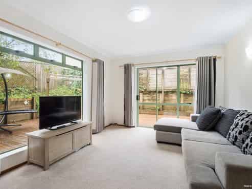 17a Arirang Rise, Pinehill