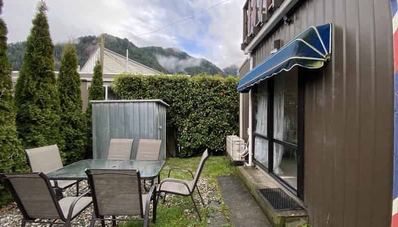 12345 Henry Street, Queenstown Central