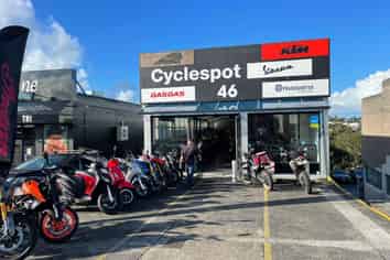 Prime Frontage on Barry's Point Road