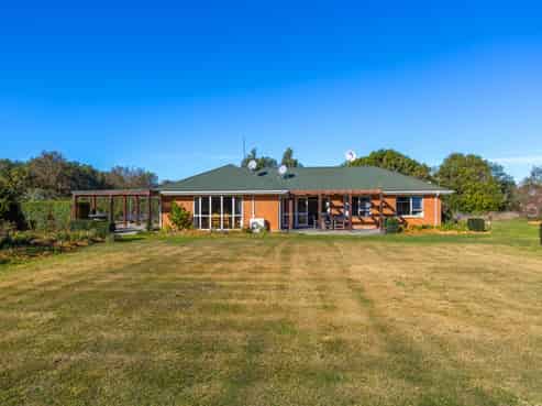 169 Telegraph Road, Burnham