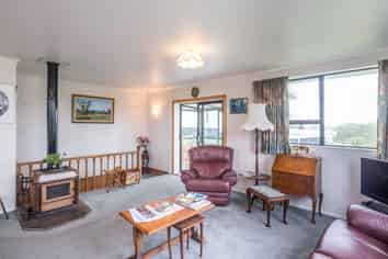 5 Mahoe Street, Otaki Beach