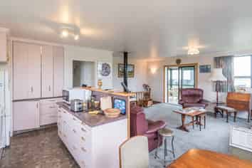 5 Mahoe Street, Otaki Beach