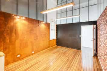 Small Tidy Office on K'Road