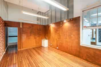 Small Tidy Office on K'Road